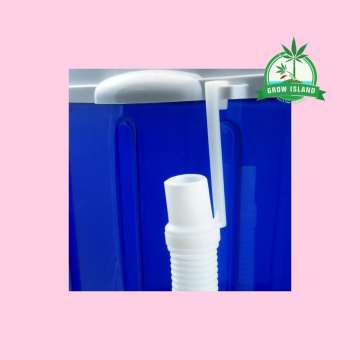 Blue Ice Ectraktor with withe tube on the side and hell rose background and green Grow Island logo in the right upper corner